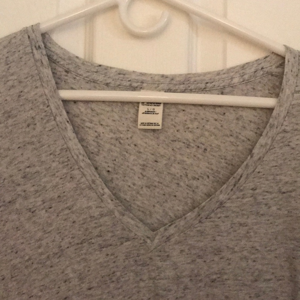V-neck - Picture 2 of 2